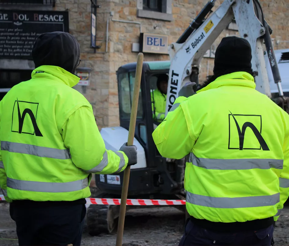 nonet-ouvrier-voirie-chantier-dos.png